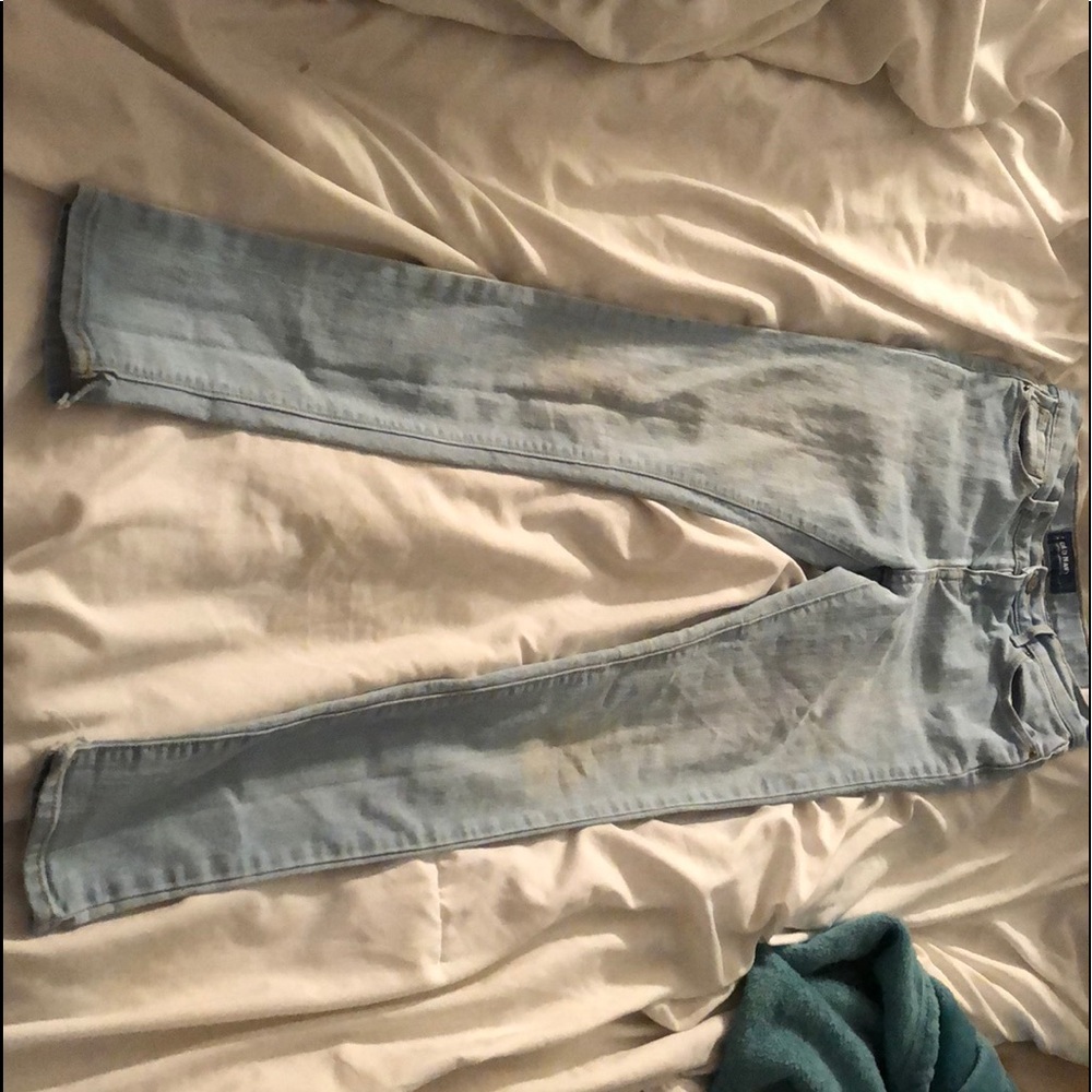 Light wash Jeans